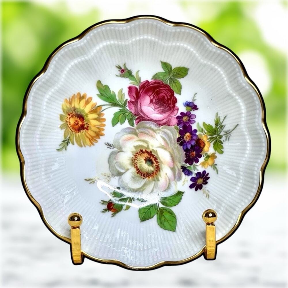 Vintage AK KAISER West Germany Porcelain Bowl Floral Scalloped Trinket Dish 3.5”